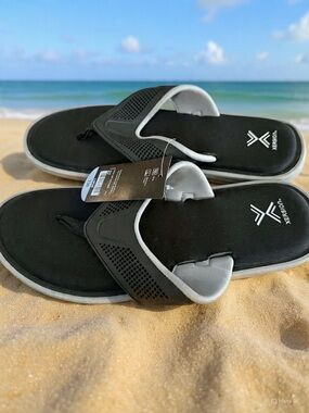 Xersion Men’s Black and Gray Slide-Style Flip Flops